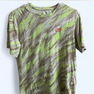 Nike women’s Camouflage Tee in Green and Brown